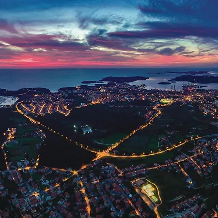 Apartment 2 Bedroom In