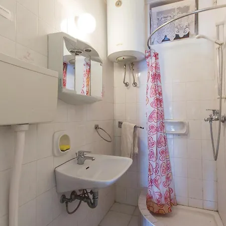 2 Bedroom Stunning Apartment In Pula Lejlighed *