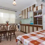 2 Bedroom In 아파트 풀라