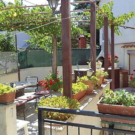 2 Bedroom Stunning Apartment In Pula