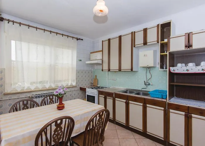 2 Bedroom In * Pula