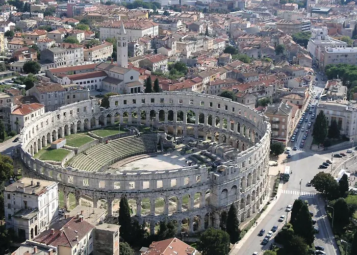 Lägenhet 2 Bedroom In Pula