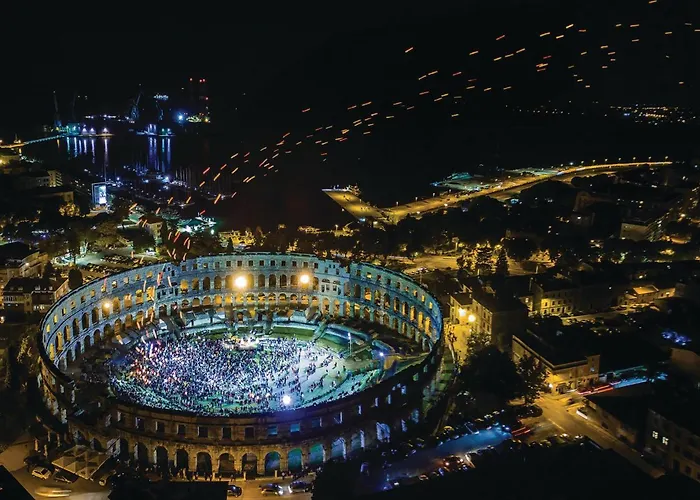 2 Bedroom In Lägenhet Pula