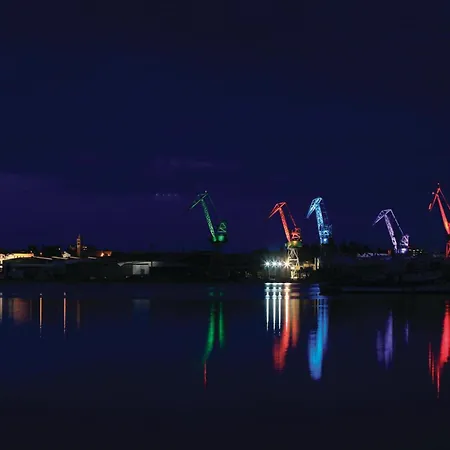 Lägenhet 2 Bedroom In *