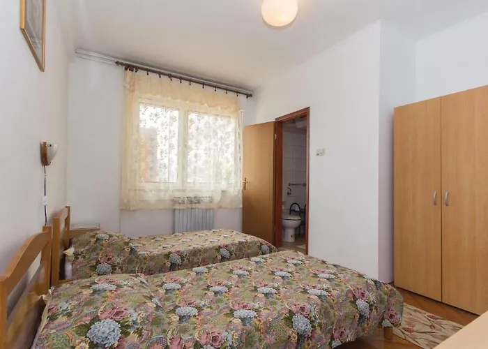 2 Bedroom In Πούλα